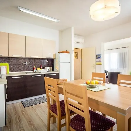 Daire Draga With Sea View, Terrace & Parking Rovinj