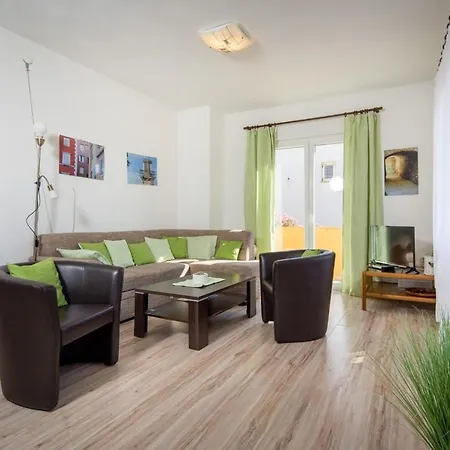 Draga With Sea View, Terrace & Parking Daire Rovinj