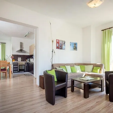 Draga With Sea View, Terrace & Parking Daire